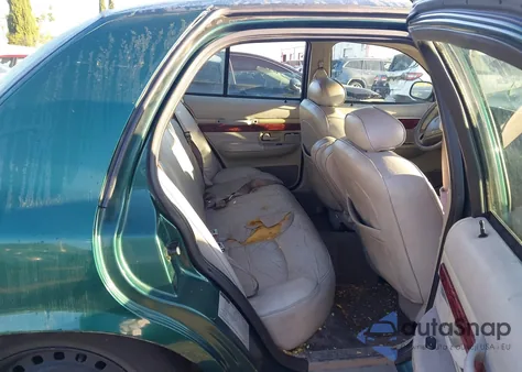 2000 Mercury Grand Marquis Ls z USA, uszkodzony, nr VIN 2MEFM75W7YX675411